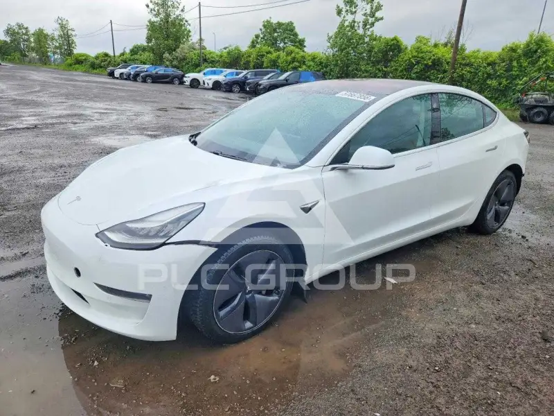 2018 Tesla Model 3 фото