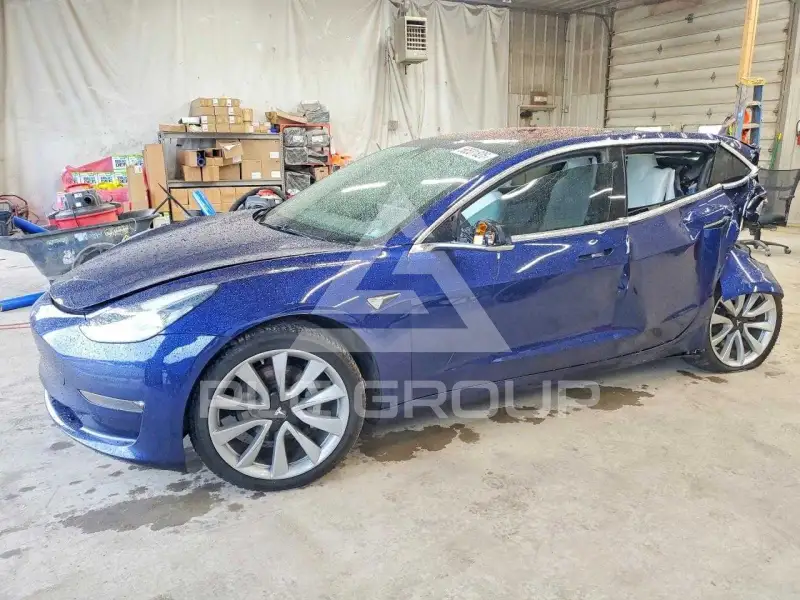 2018 Tesla Model 3 фото