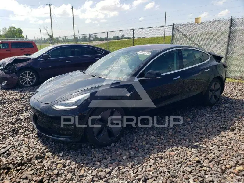 2018 Tesla Model 3 фото