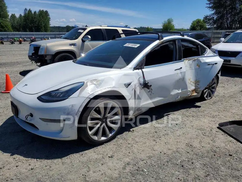 2018 Tesla Model 3 фото