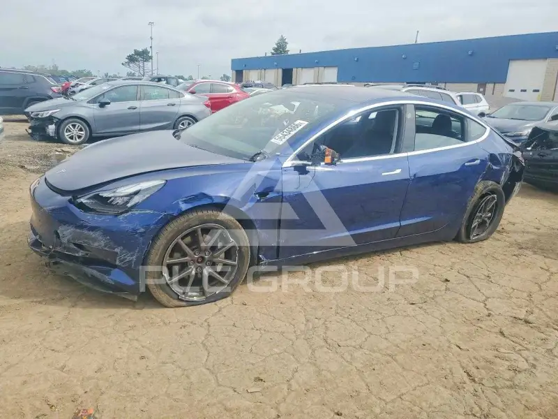 2018 Tesla Model 3 фото