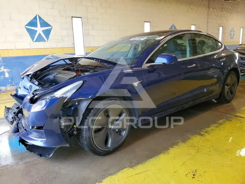 2018 Tesla Model 3 фото