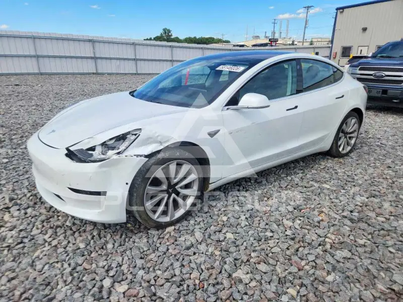 2018 Tesla Model 3 photo