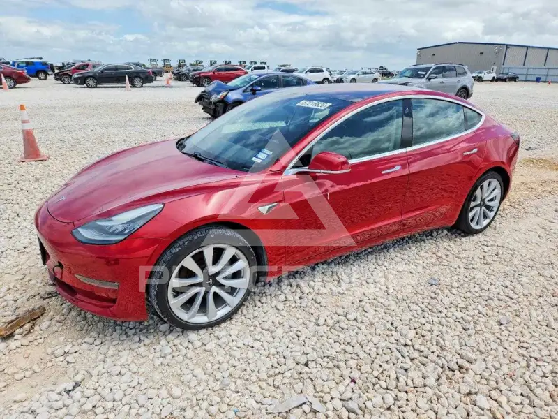 2018 Tesla Model 3 фото