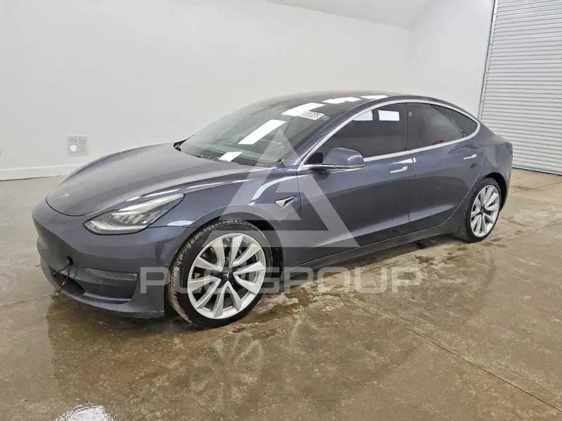 2018 Tesla Model 3 photo