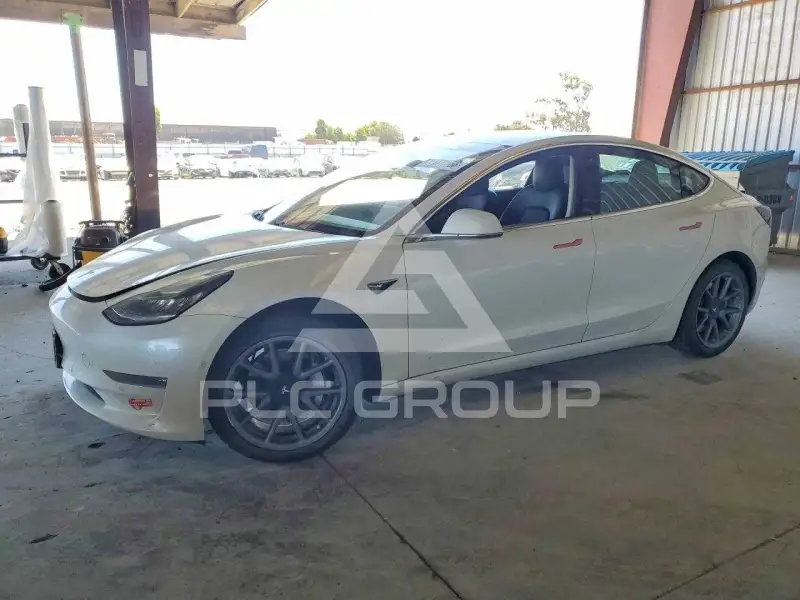 2018 Tesla Model 3 фото