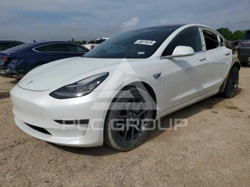 2018 Tesla Model 3 photo