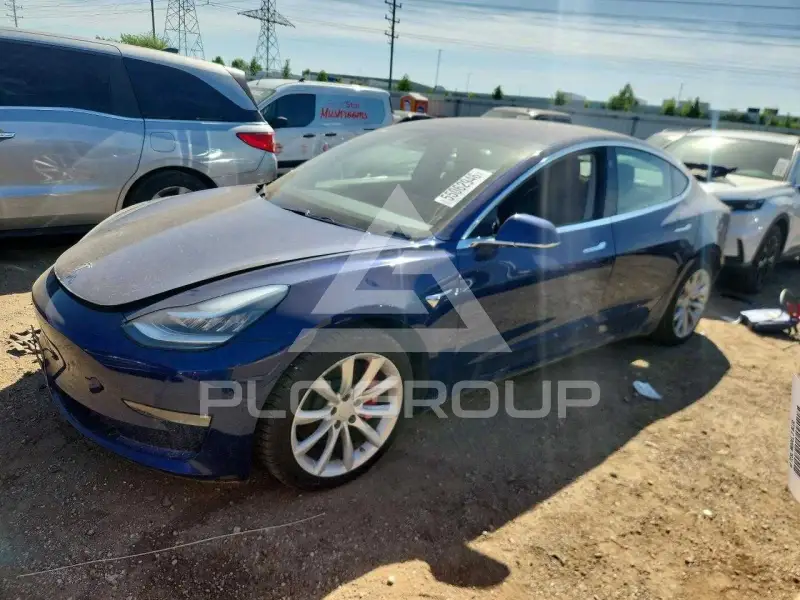 2018 Tesla Model 3 фото