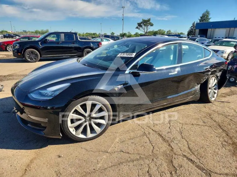 2018 Tesla Model 3 фото