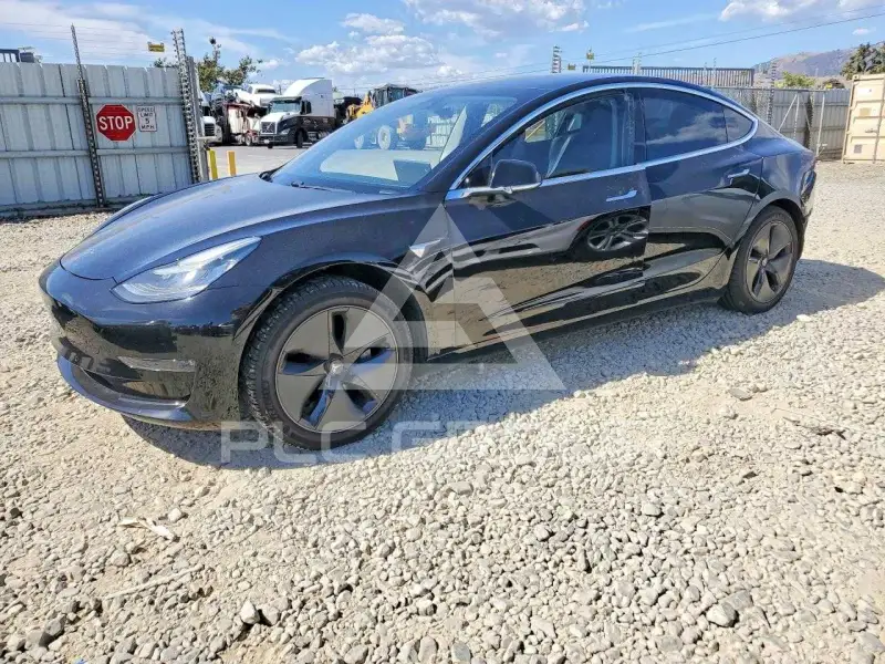 2018 Tesla Model 3 фото