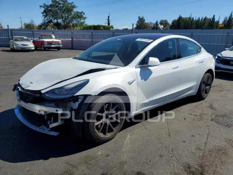 2018 Tesla Model 3 фото