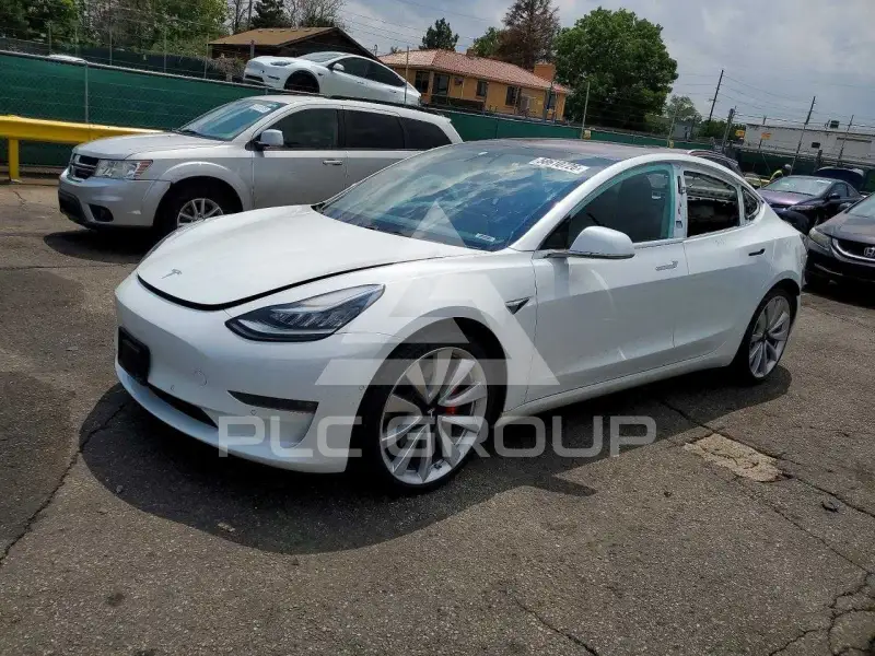 2018 Tesla Model 3 фото