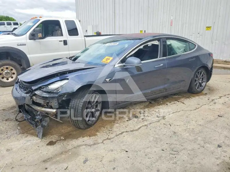 2018 Tesla Model 3 photo