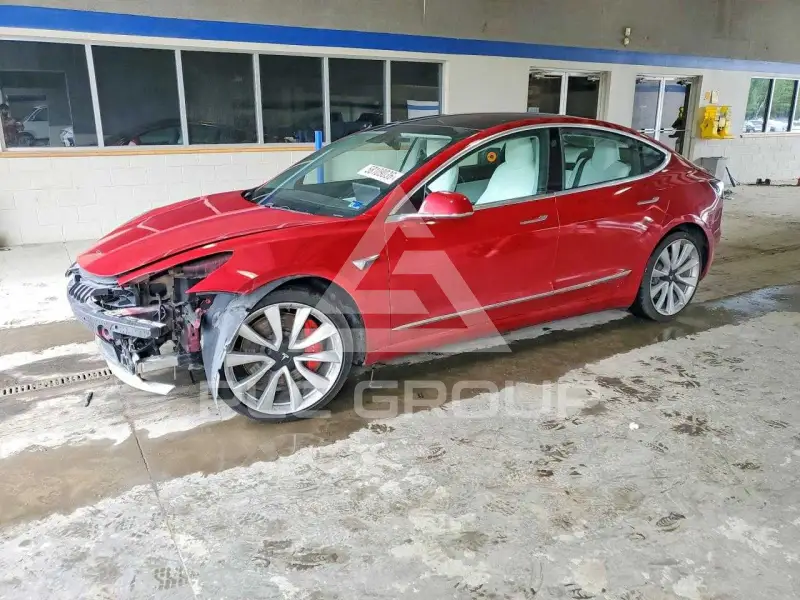 2018 Tesla Model 3 фото
