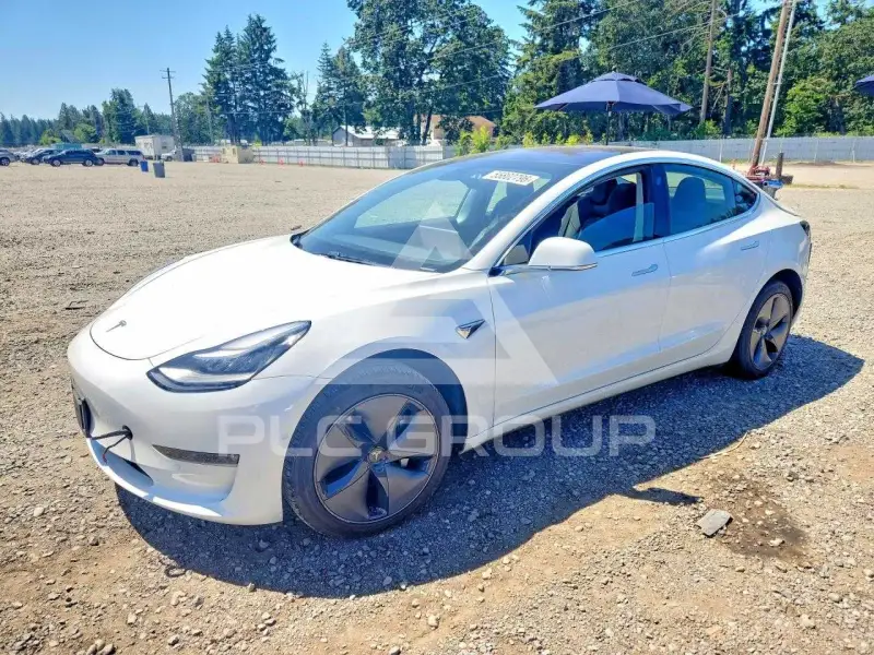 2018 Tesla Model 3 фото