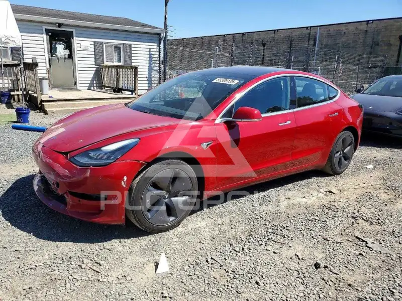 2018 Tesla Model 3 фото