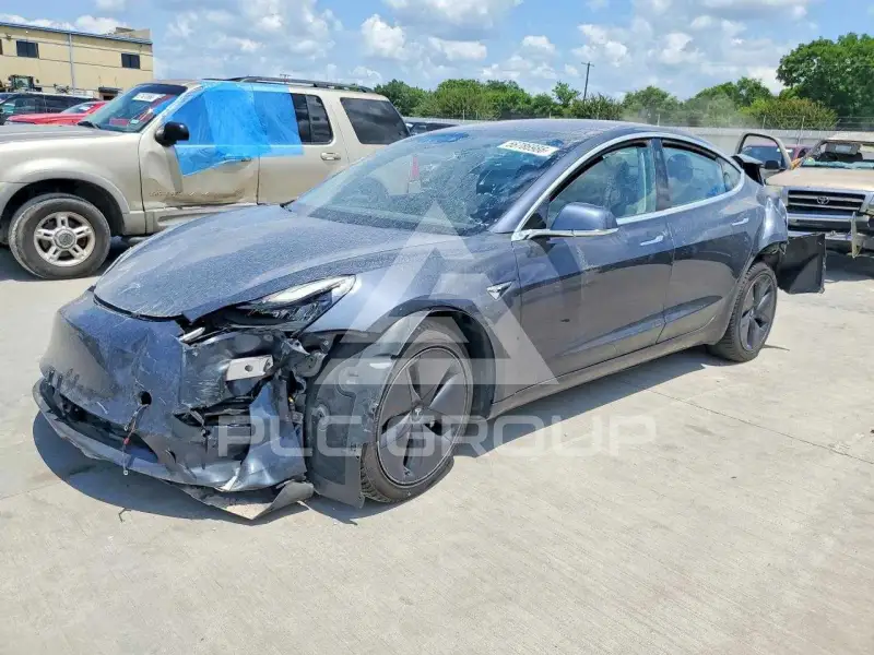2018 Tesla Model 3 фото