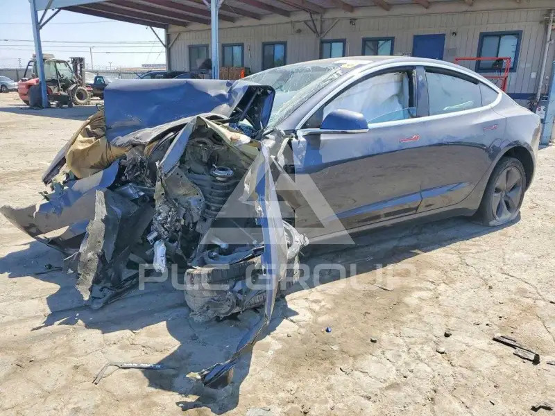 2018 Tesla Model 3 фото