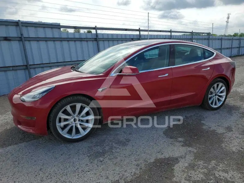 2018 Tesla Model 3 фото