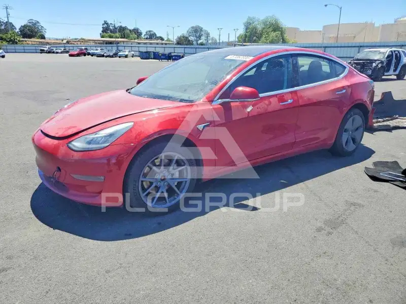 2018 Tesla Model 3 фото