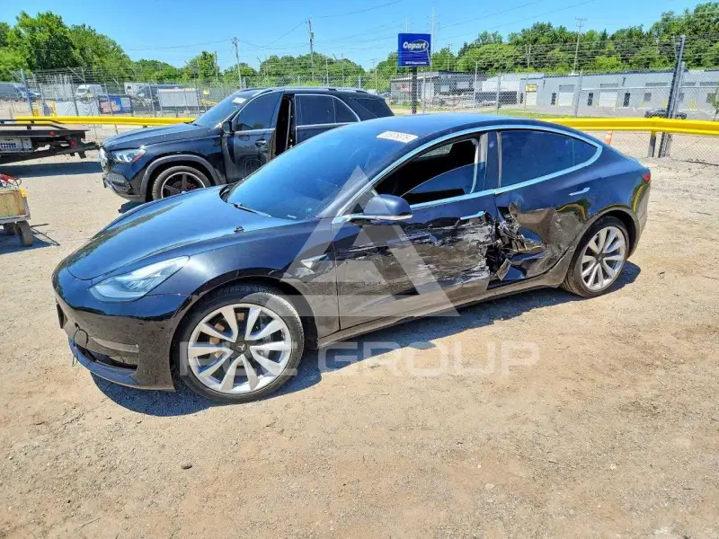 2018 Tesla Model 3 фото