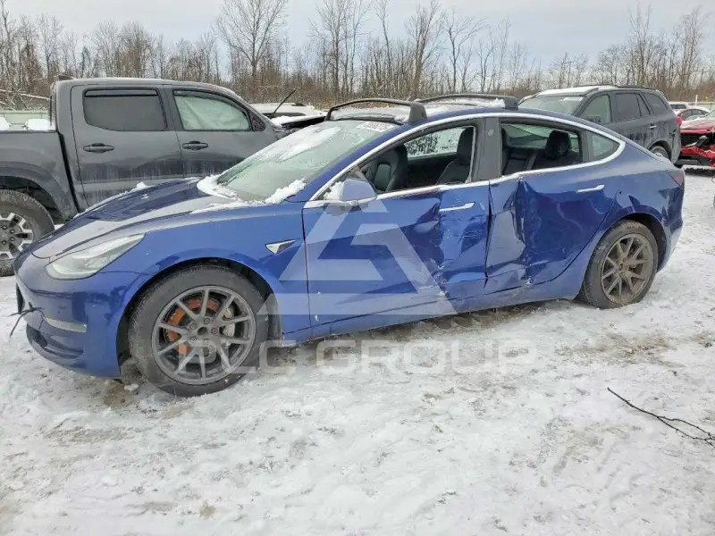 2018 Tesla Model 3 фото