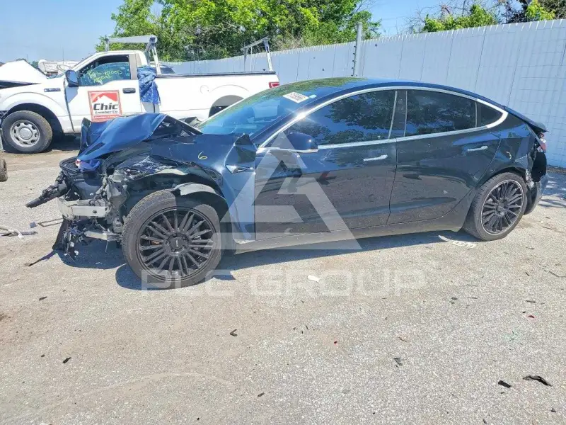2018 Tesla Model 3 photo