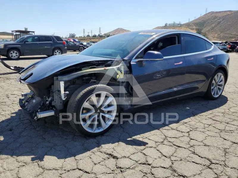 2018 Tesla Model 3 фото