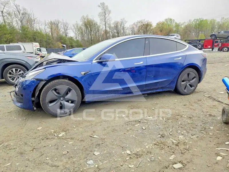 2018 Tesla Model 3 фото