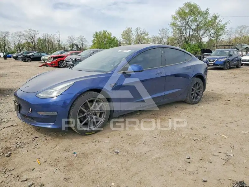 2018 Tesla Model 3 фото