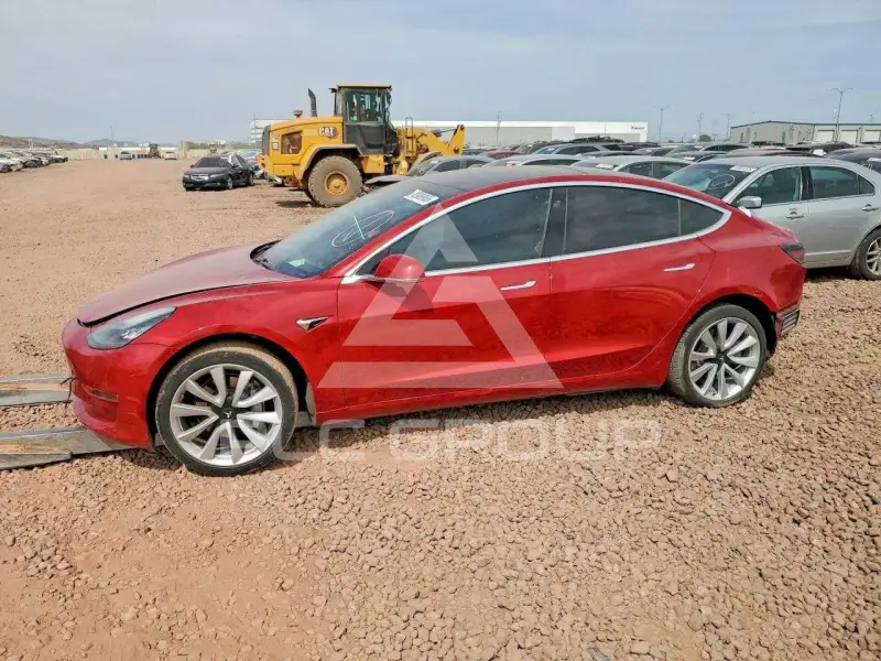 2018 Tesla Model 3 фото