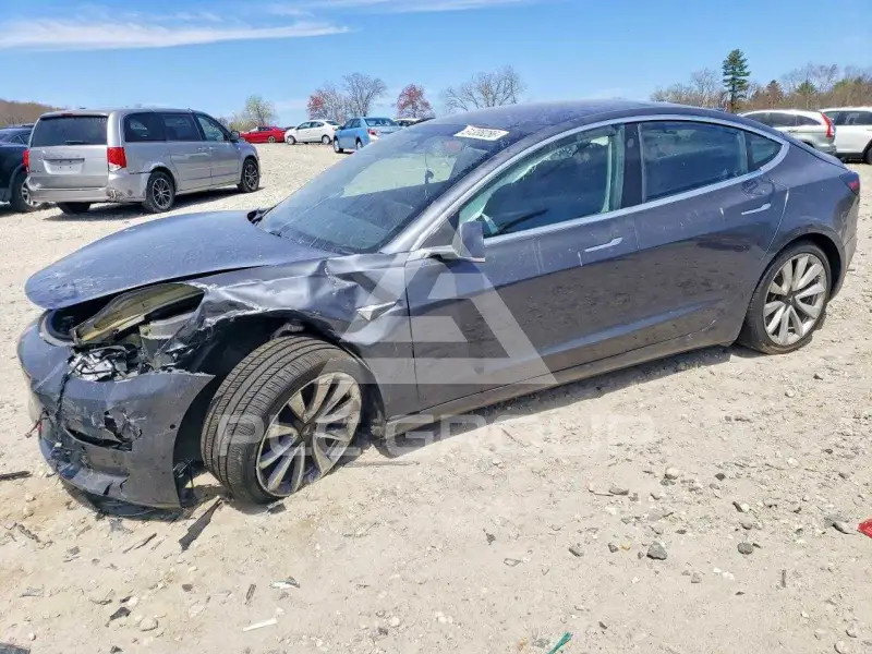 2018 Tesla Model 3 photo