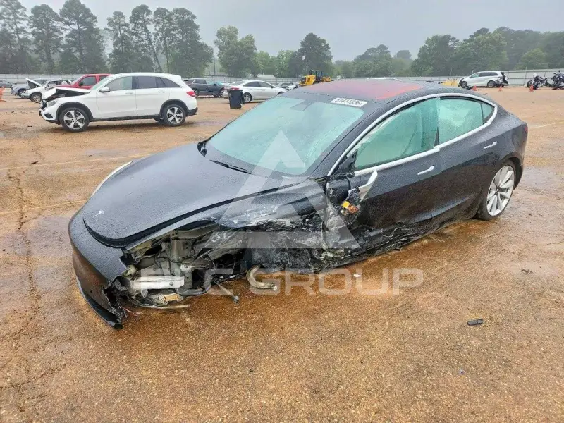 2018 Tesla Model 3 фото