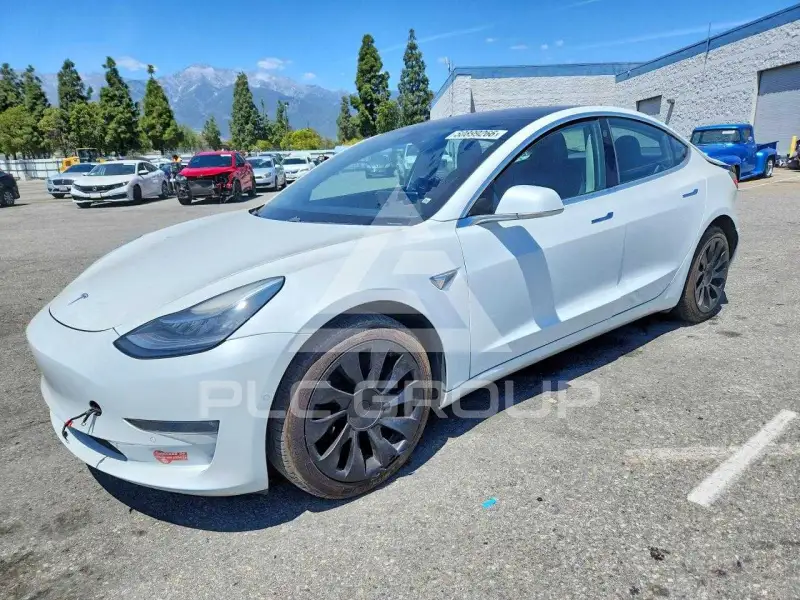 2018 Tesla Model 3 фото