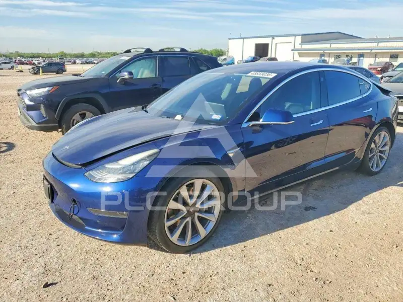 2018 Tesla Model 3 фото