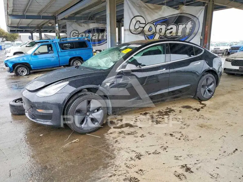 2018 Tesla Model 3 фото