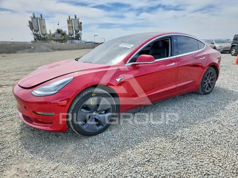 2018 Tesla Model 3 фото