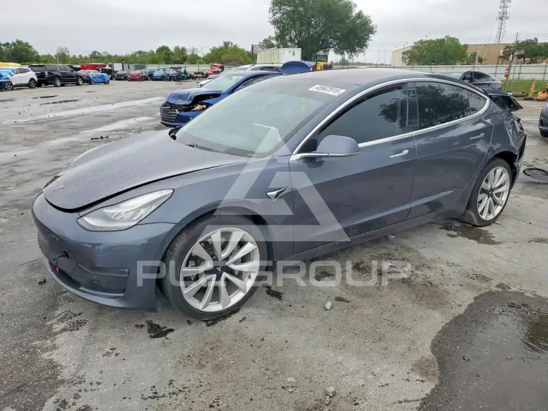 2018 Tesla Model 3 фото