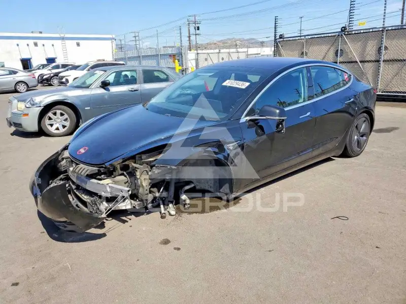 2018 Tesla Model 3 фото