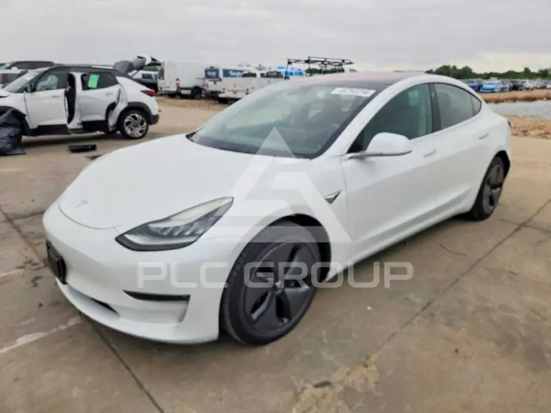 2018 Tesla Model 3 фото