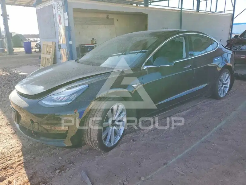 2018 Tesla Model 3 фото