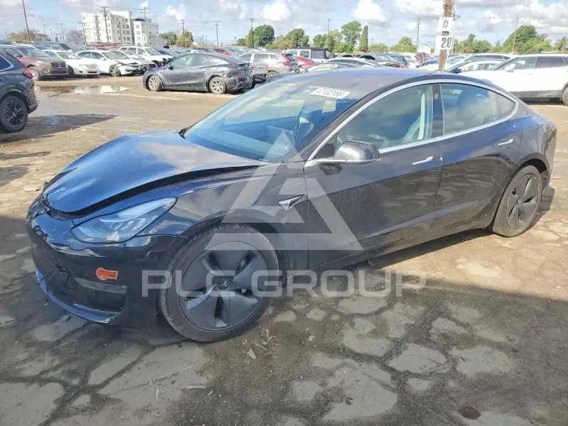 2018 Tesla Model 3 фото