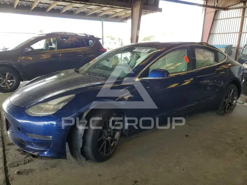 2018 Tesla Model 3 фото