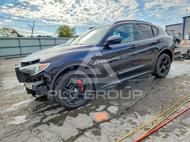 2018 Alfa Romeo Stelvio photo