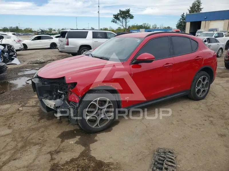 2018 Alfa Romeo Stelvio photo