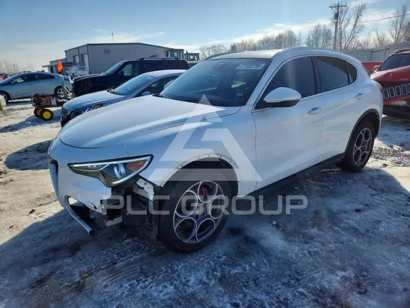 2018 Alfa Romeo Stelvio фото