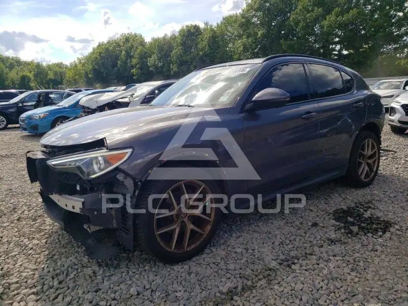 2018 Alfa Romeo Stelvio photo
