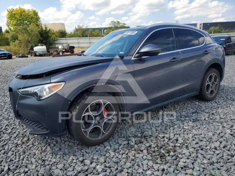 2018 Alfa Romeo Stelvio фото