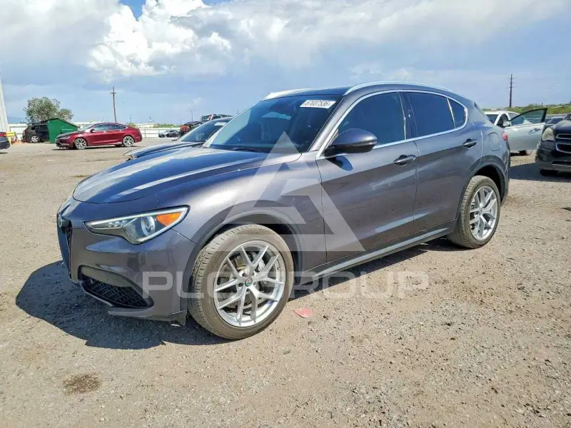 2018 Alfa Romeo Stelvio фото