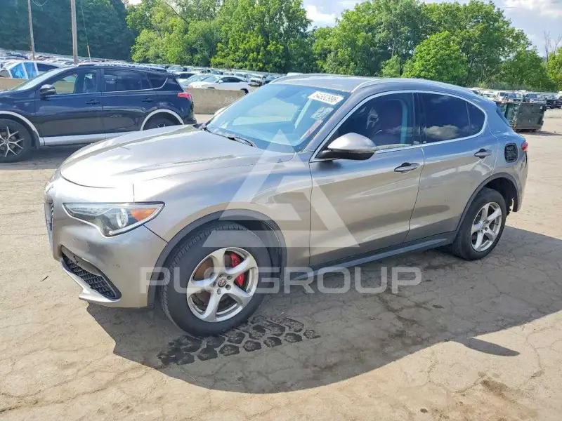 2018 Alfa Romeo Stelvio photo